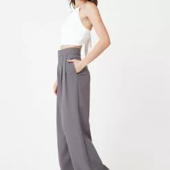 Hausen Suki Straight-leg Pleated Trouser In Cool Grey New