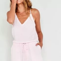 Bella Dahl Frayed Hem Pocket Short In Rose Petal Sustainable