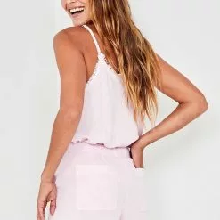 Bella Dahl Frayed Hem Pocket Short In Rose Petal Sustainable 5 Bella Dahl Frayed Hem Pocket Short In Rose Petal Sustainable