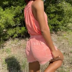 Bella Dahl New Hemline Exclusive Smocked Neck Halter Top In Canyon Sunset