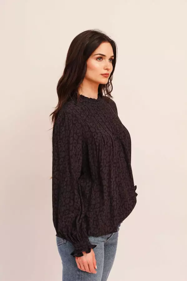 Rails Ariana Top In Charcoal Batik Cheetah 2 Rails Ariana Top In Charcoal Batik Cheetah