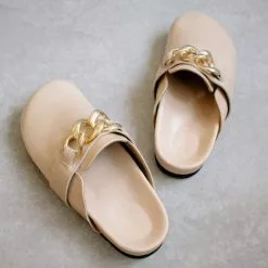 Alohas Fireplace Chain Clog In Stone Beige