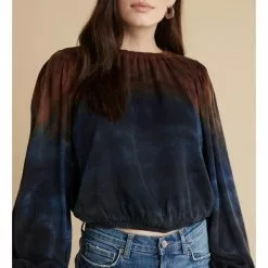 Bella Dahl Sustainable Elastic Shirred Top In Autumn Sky